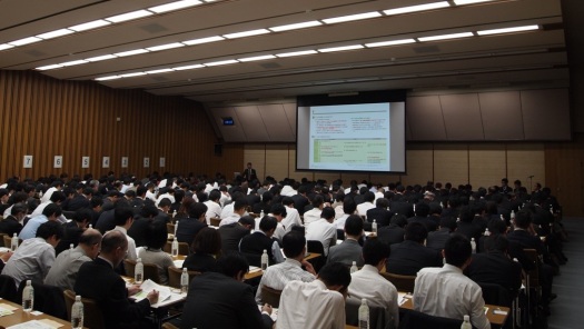 2011年2月24日に、三井住友銀行大阪本店で電子記録債権セミナーが開催されました。